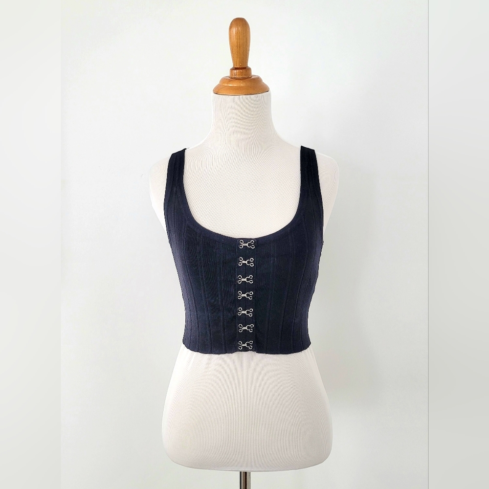 Black Scoop Neck Crop Tank Top